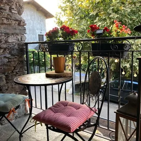 Casa In Pietra Al Di كوليكو
