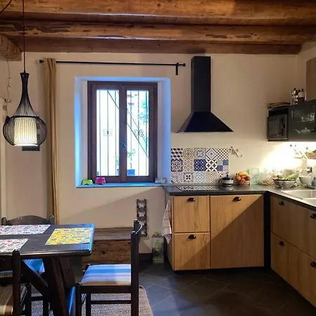 Chalé Casa In Pietra Al Di